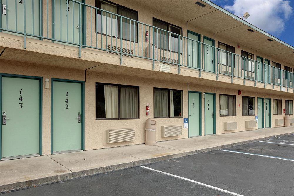 Americas Best Value Inn - Lake City Interno foto