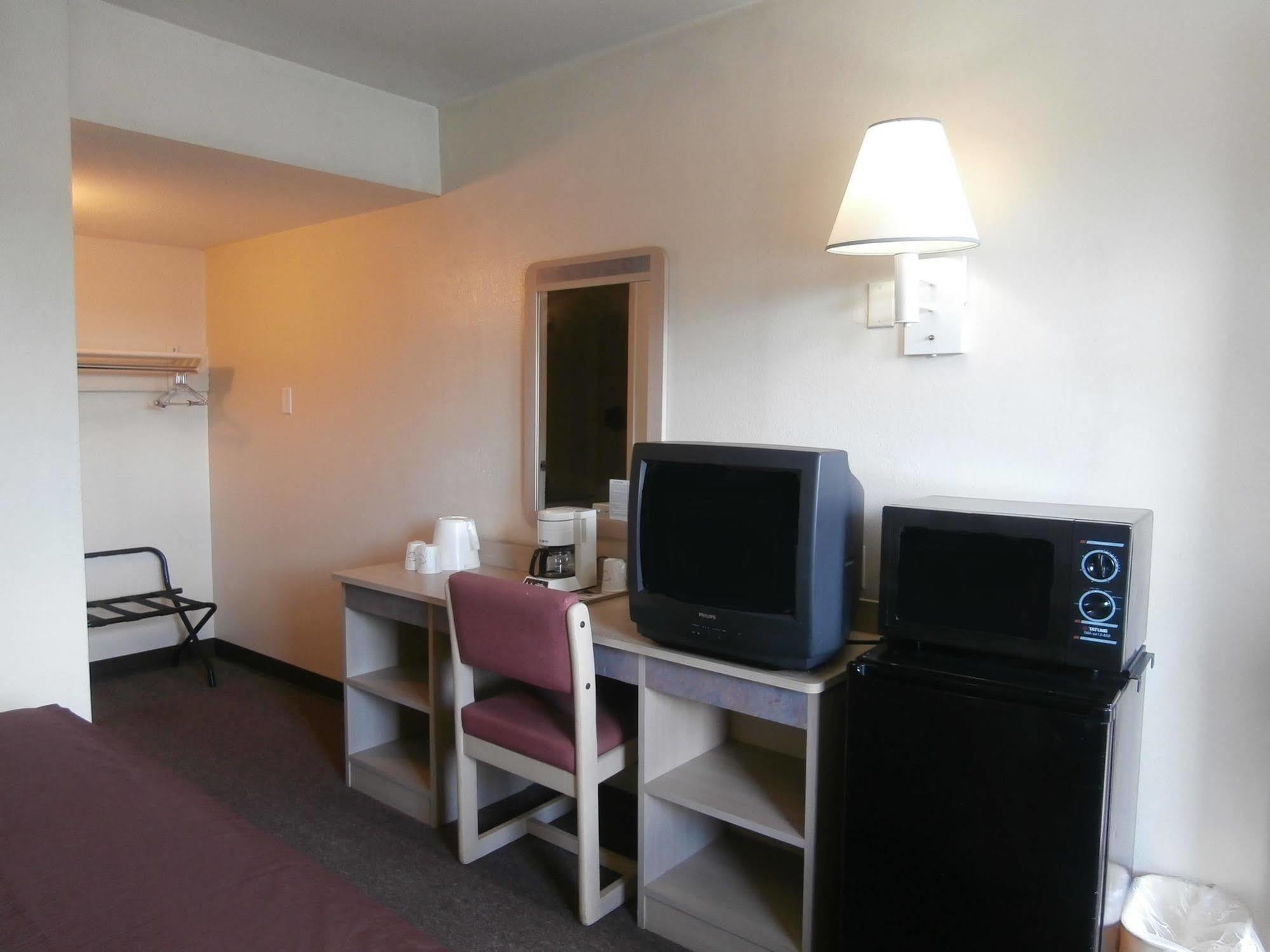 Americas Best Value Inn - Lake City Esterno foto